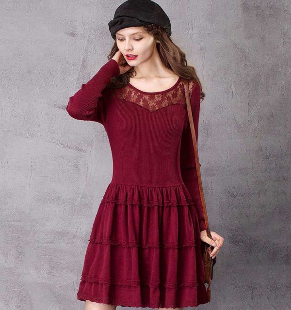 Lace Neck Long Sleeve Pleated Dress