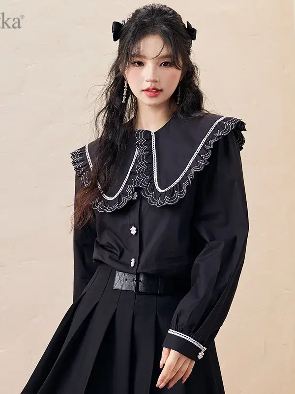 Scalloped Sailor Collar Cotton Blouse
